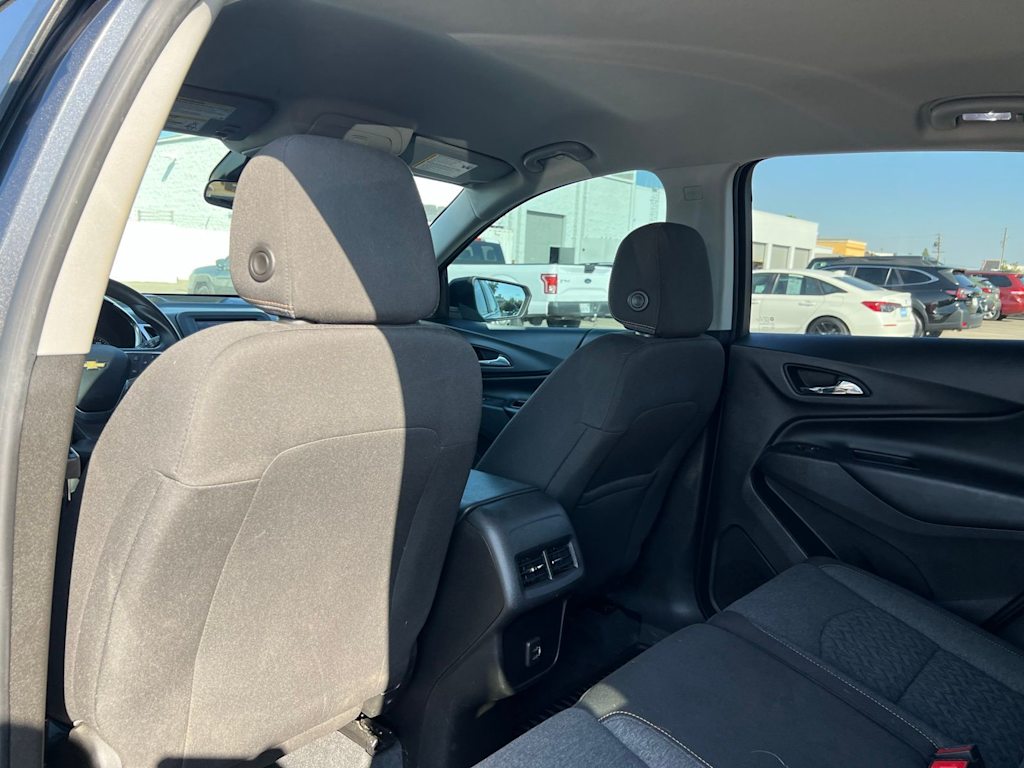 Thumbnail: 2022 Chevrolet Equinox - 12