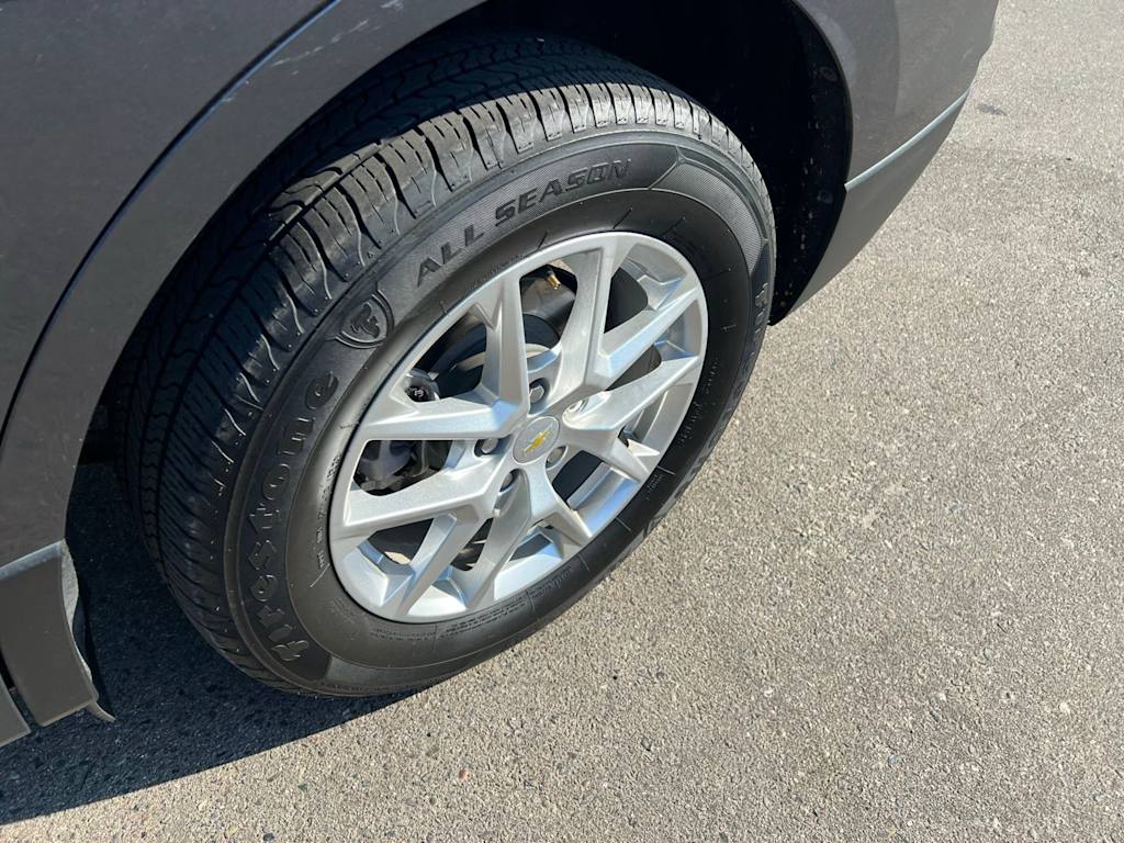 Thumbnail: 2022 Chevrolet Equinox - 25
