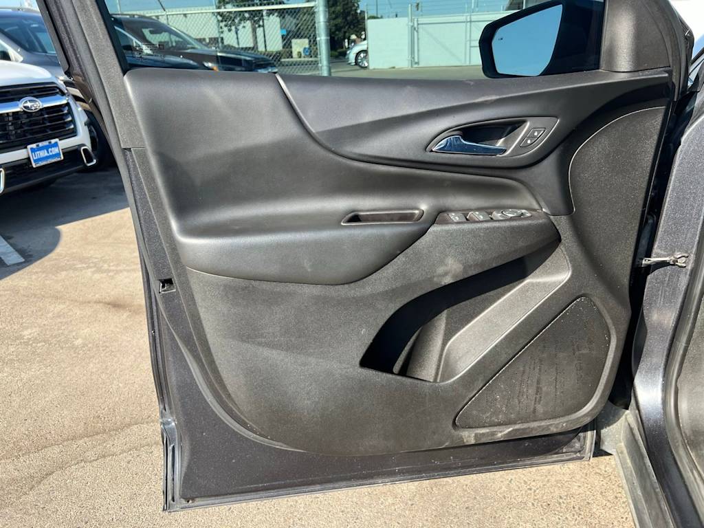 Thumbnail: 2022 Chevrolet Equinox - 24