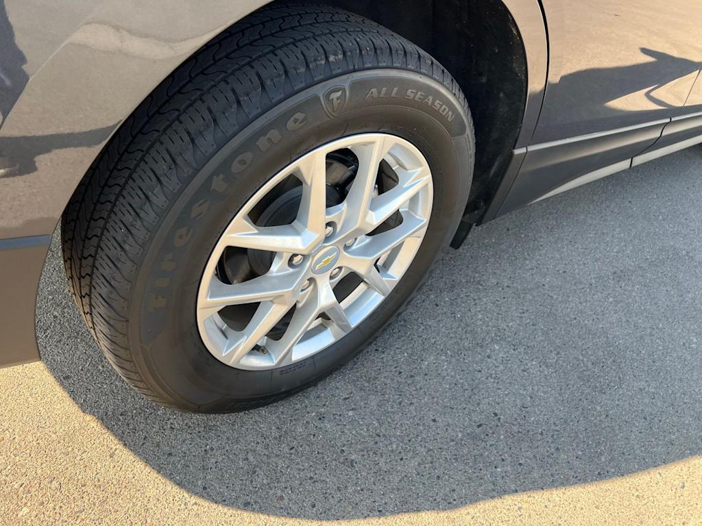 Thumbnail: 2022 Chevrolet Equinox - 28