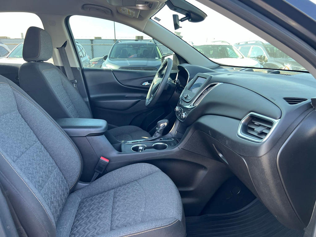 Thumbnail: 2022 Chevrolet Equinox - 32