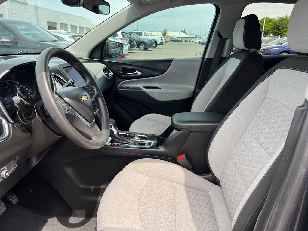 Thumbnail: 2022 Chevrolet Equinox - 10