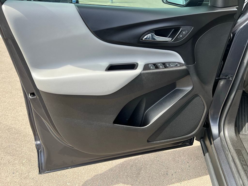 Thumbnail: 2022 Chevrolet Equinox - 24