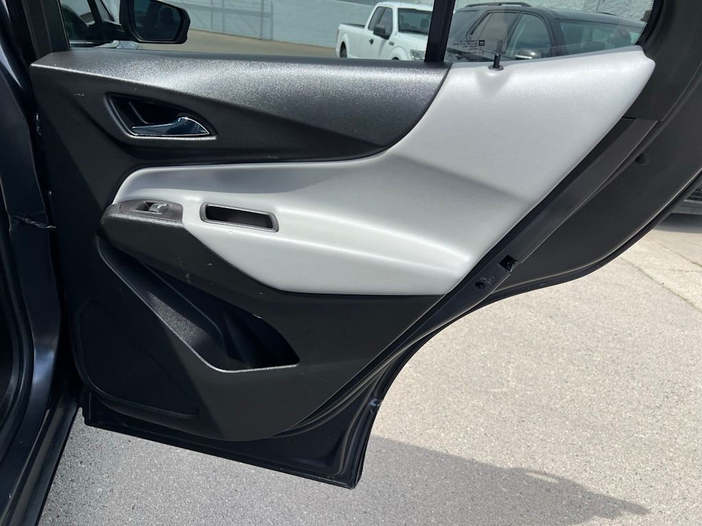 Thumbnail: 2022 Chevrolet Equinox - 31