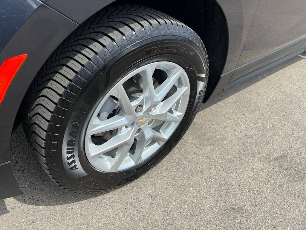 Thumbnail: 2022 Chevrolet Equinox - 8