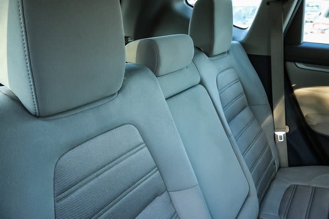 2017 Honda CR-V LX 31