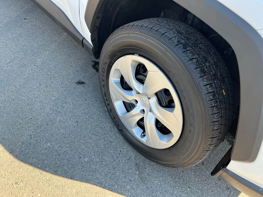 Thumbnail: 2021 Toyota RAV4 - 34