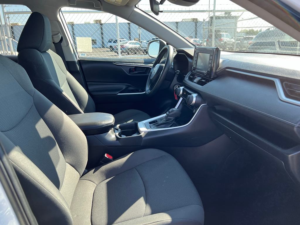 Thumbnail: 2021 Toyota RAV4 - 11