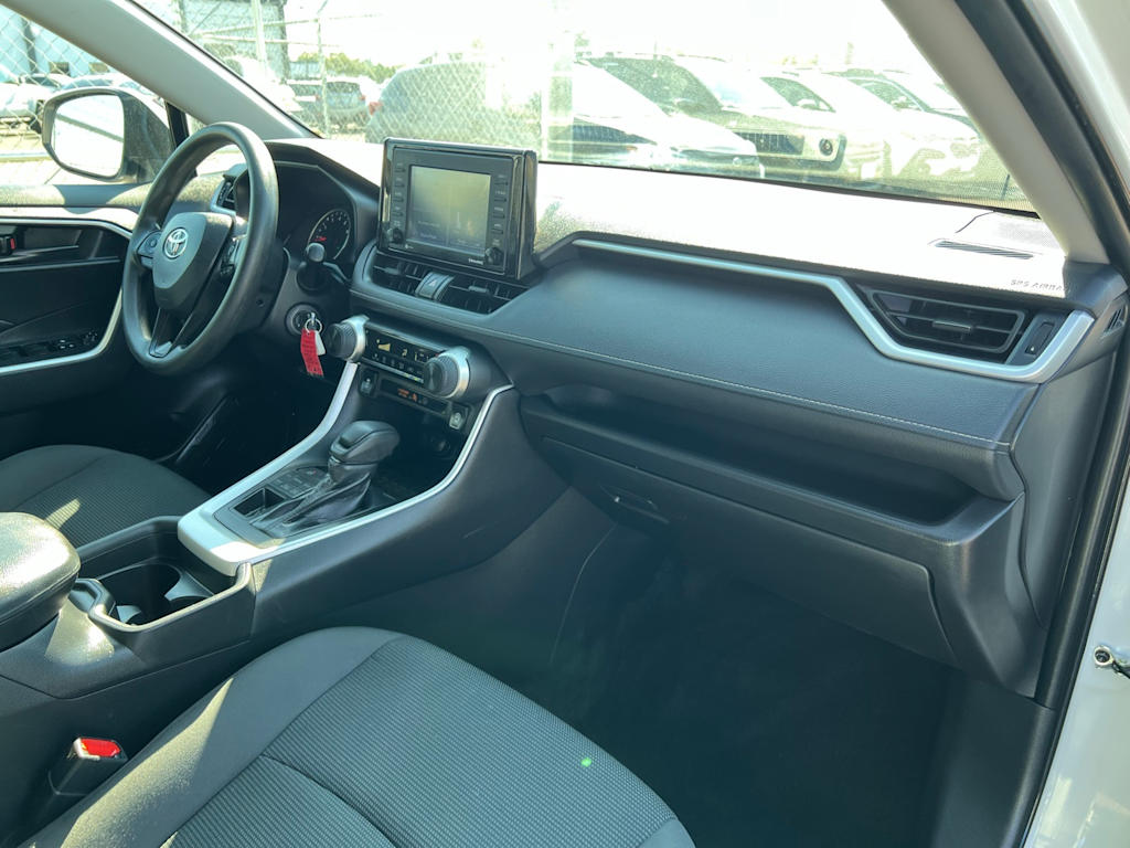 Thumbnail: 2021 Toyota RAV4 - 9