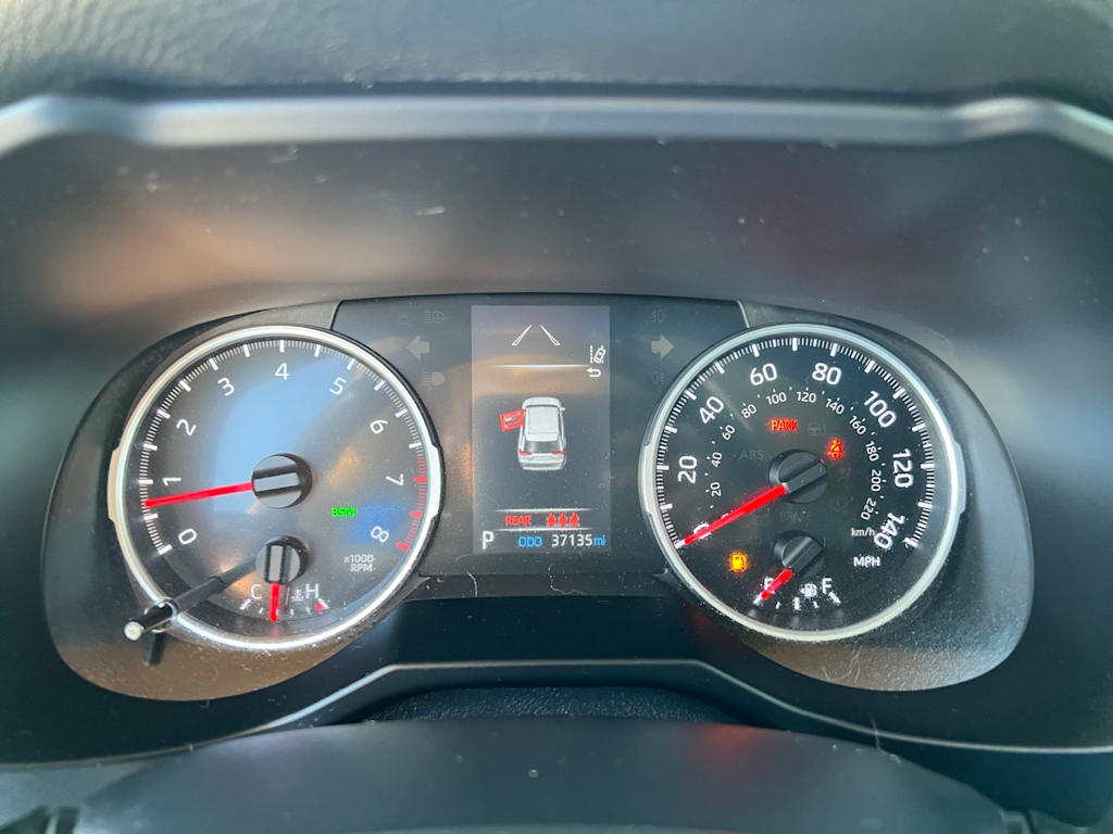 Thumbnail: 2021 Toyota RAV4 - 17