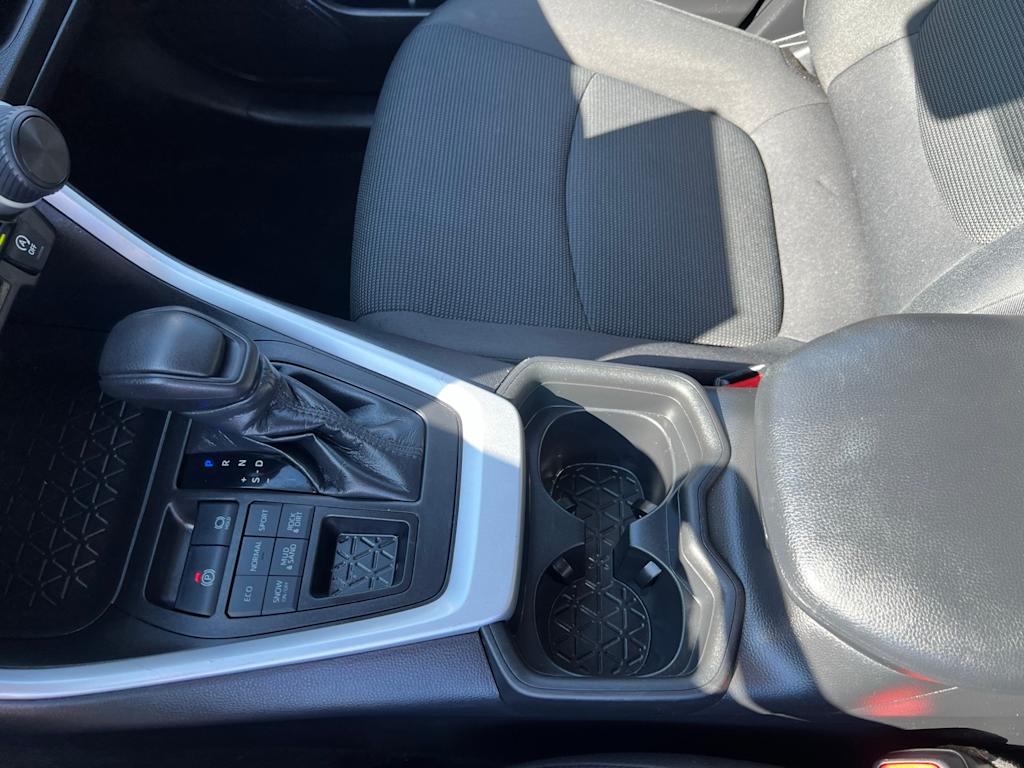 Thumbnail: 2021 Toyota RAV4 - 16