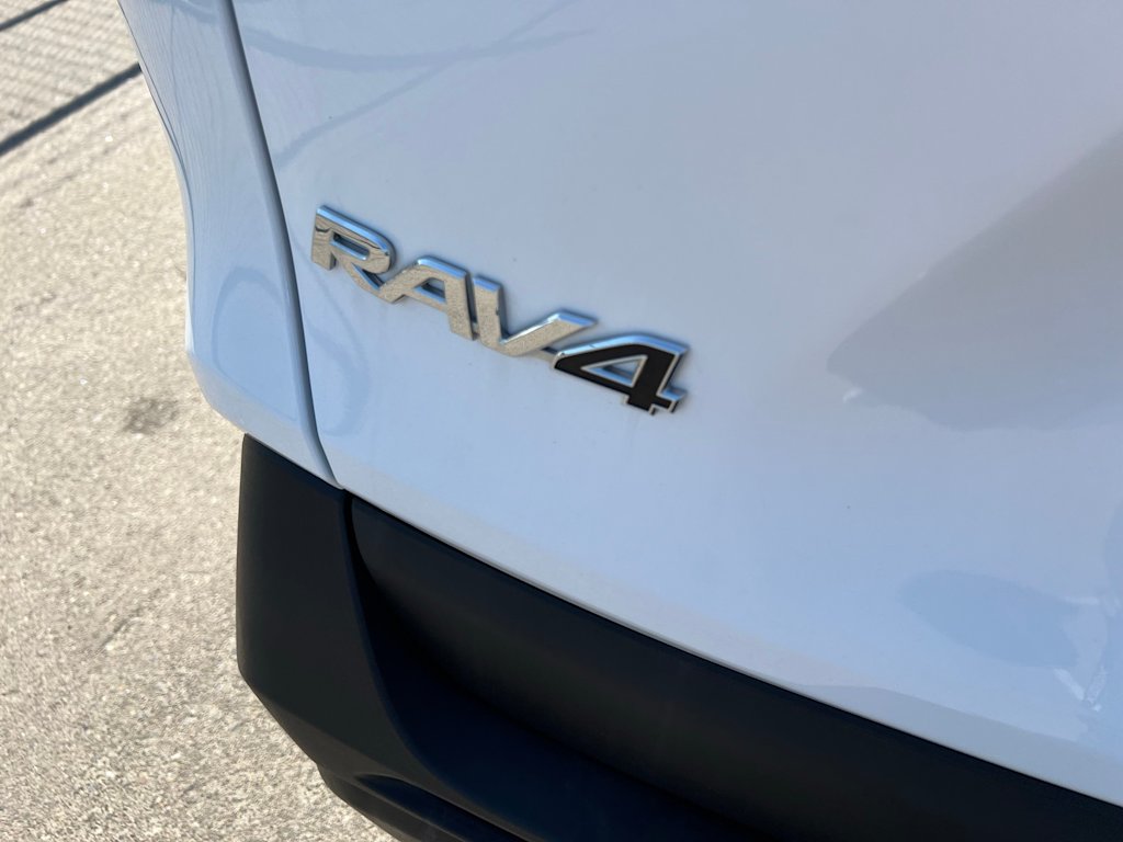 Thumbnail: 2021 Toyota RAV4 - 7