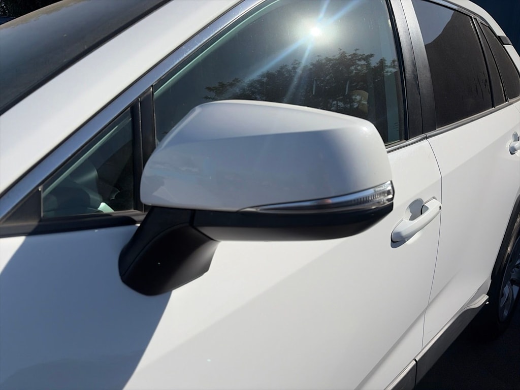 Thumbnail: 2020 Toyota RAV4 - 20