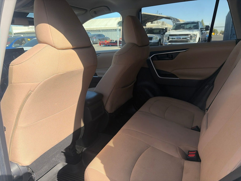 Thumbnail: 2020 Toyota RAV4 - 11