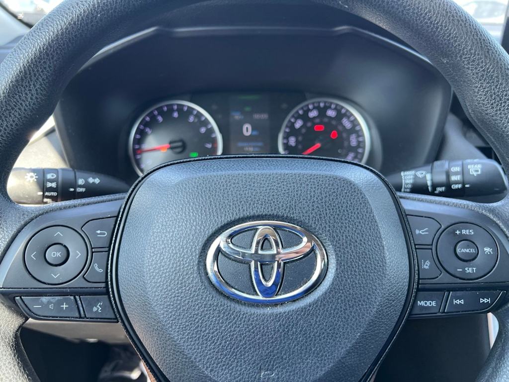 Thumbnail: 2021 Toyota RAV4 - 33