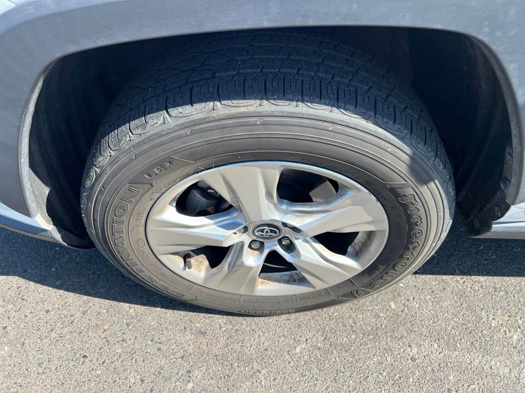 Thumbnail: 2021 Toyota RAV4 - 6