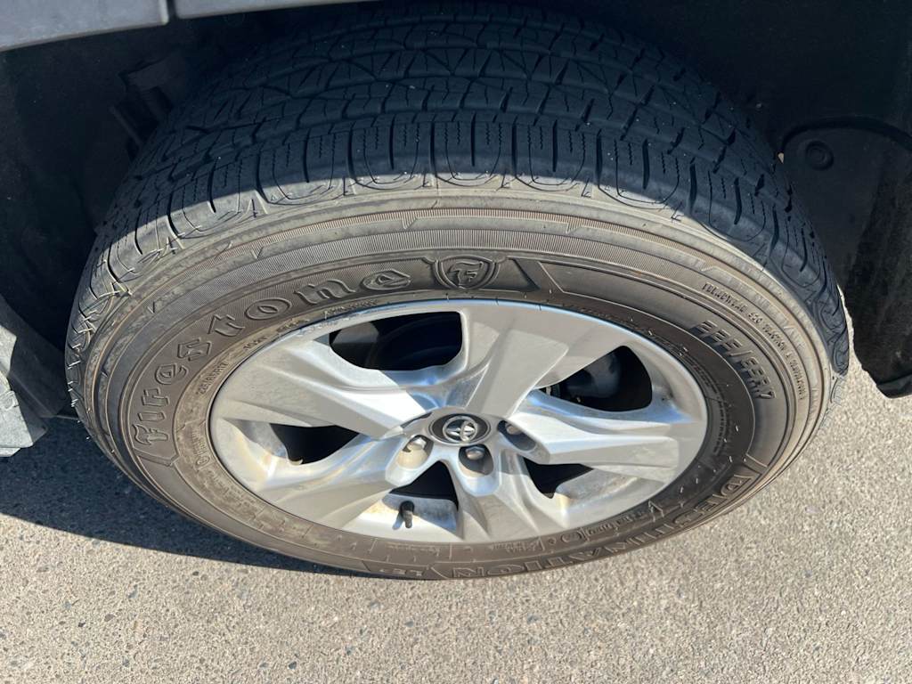 Thumbnail: 2021 Toyota RAV4 - 28