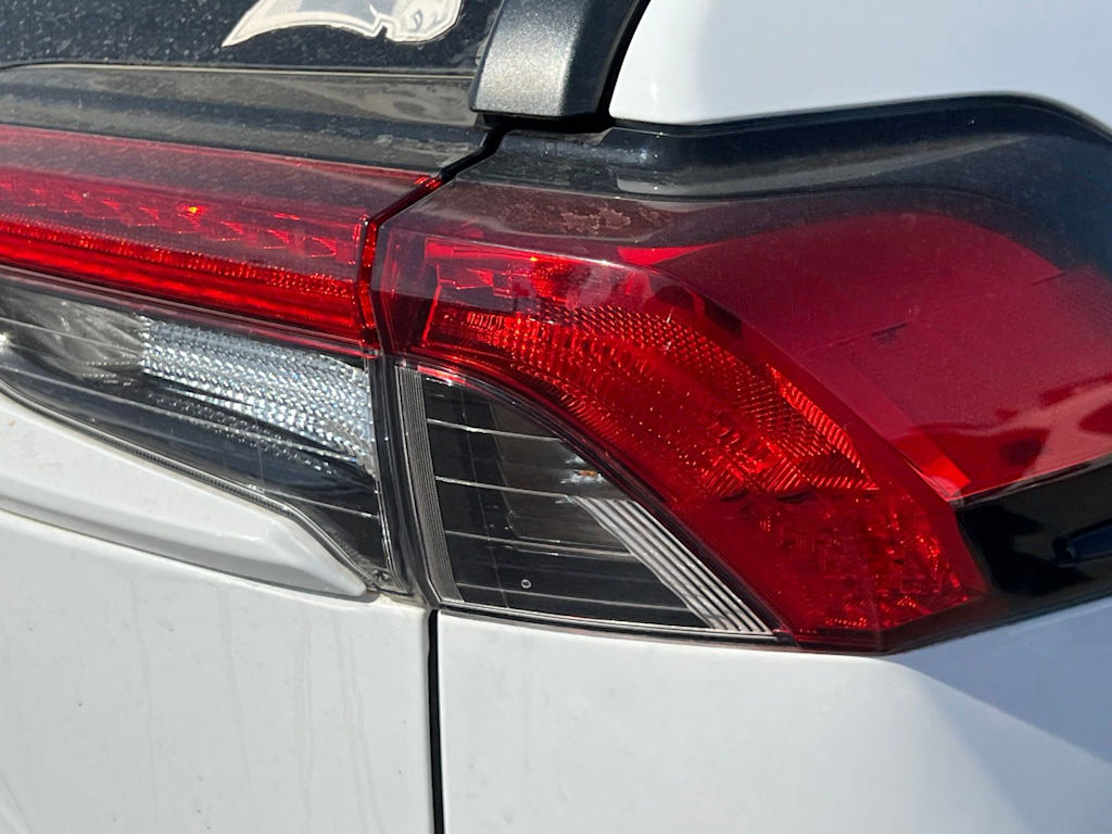 Thumbnail: 2021 Toyota RAV4 - 24