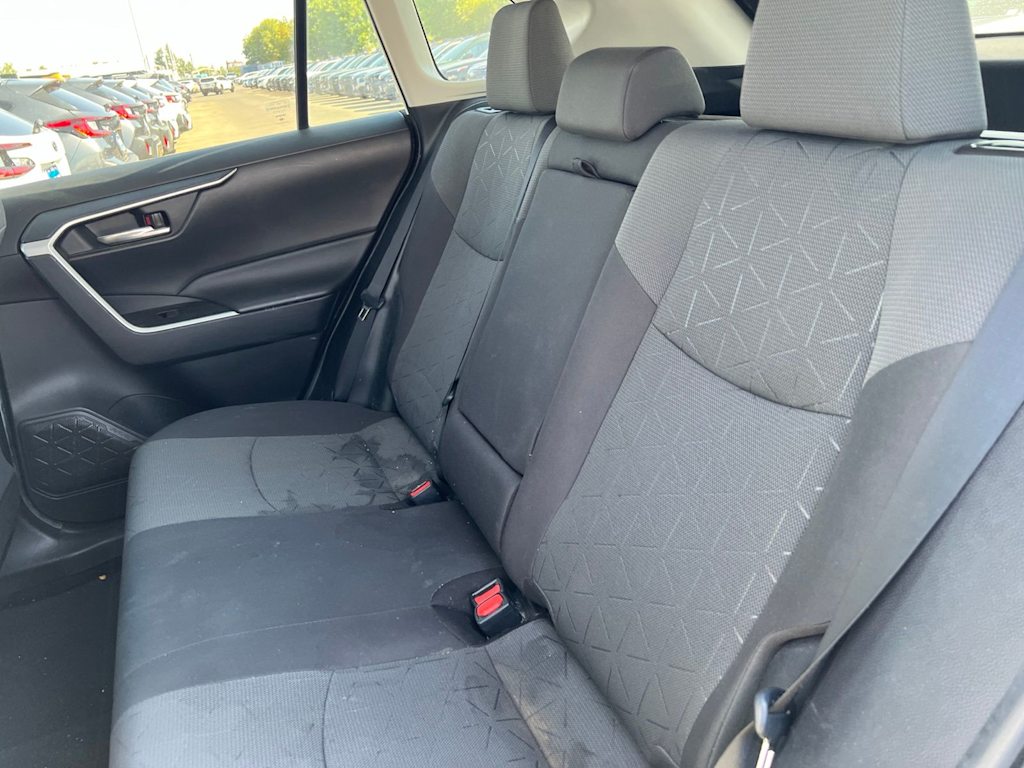 Thumbnail: 2021 Toyota RAV4 - 31