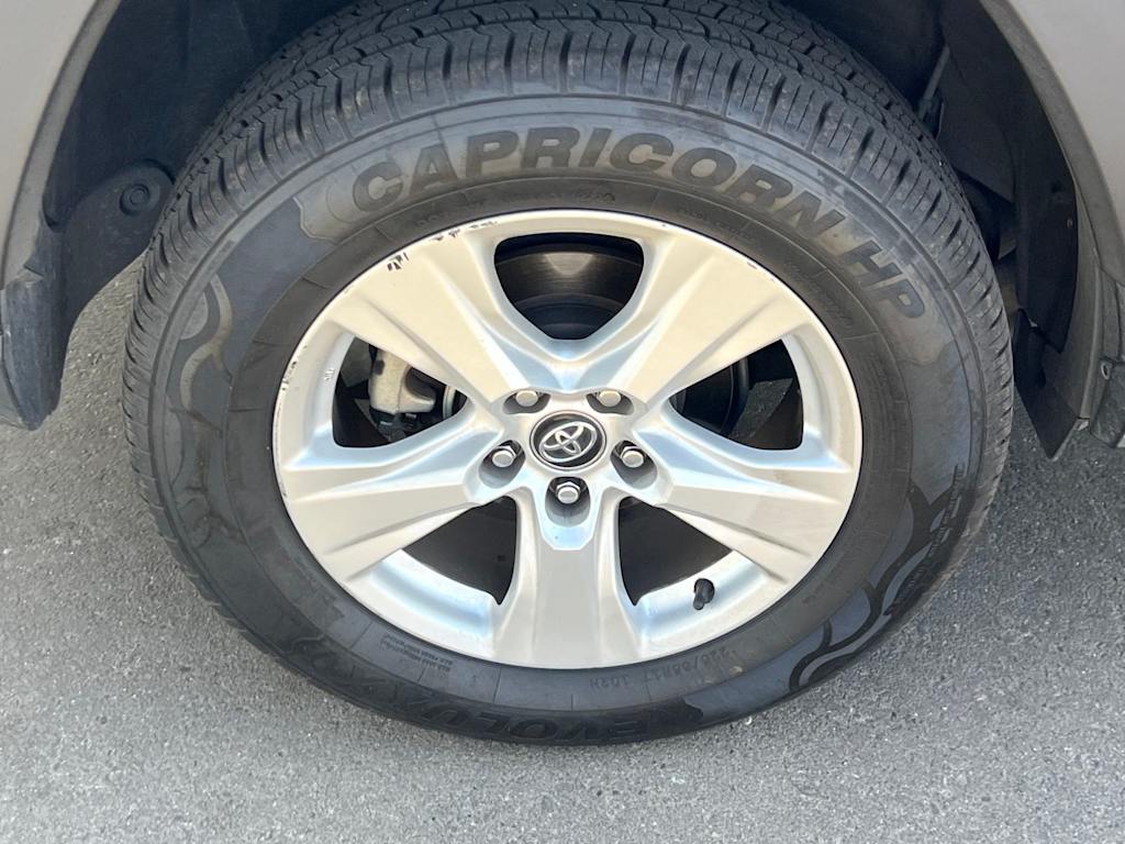 Thumbnail: 2021 Toyota RAV4 - 22