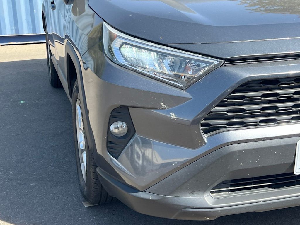 Thumbnail: 2021 Toyota RAV4 - 4