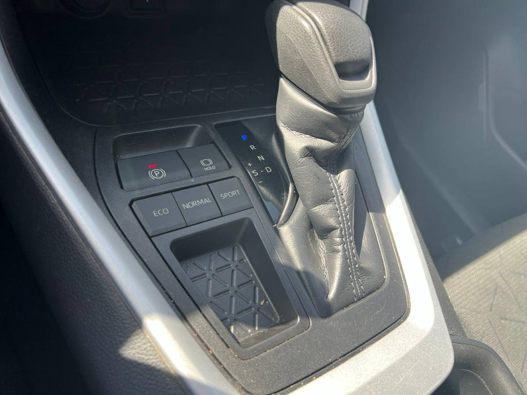 Thumbnail: 2021 Toyota RAV4 - 10