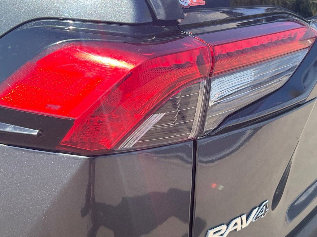Thumbnail: 2021 Toyota RAV4 - 27