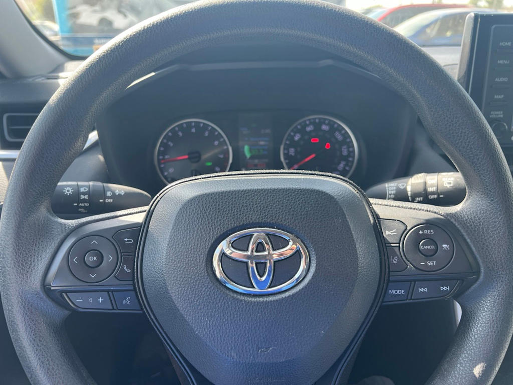 Thumbnail: 2021 Toyota RAV4 - 33