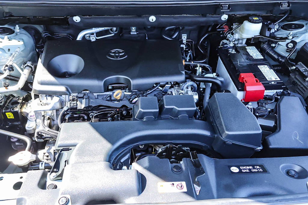 2023 Toyota RAV4 XLE 8