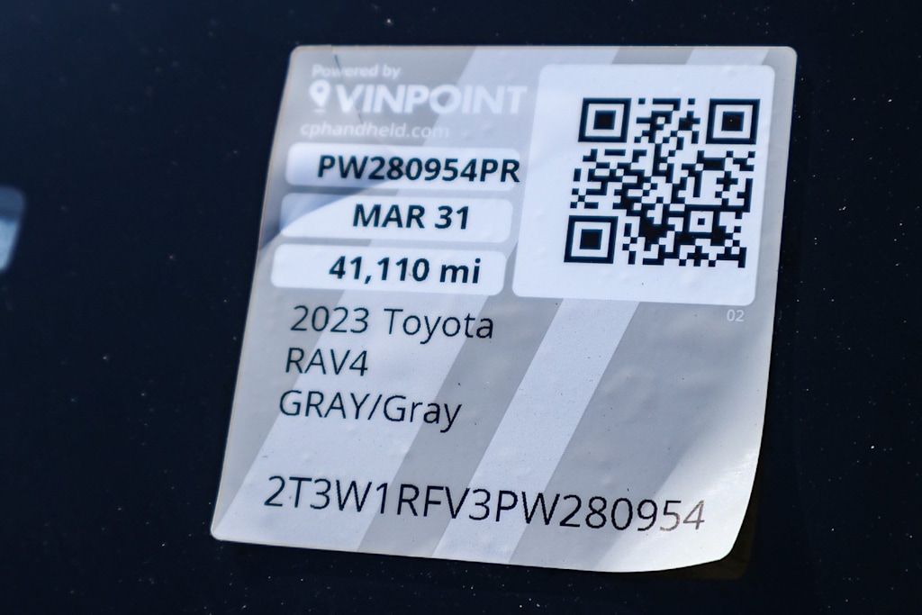 2023 Toyota RAV4 XLE 19