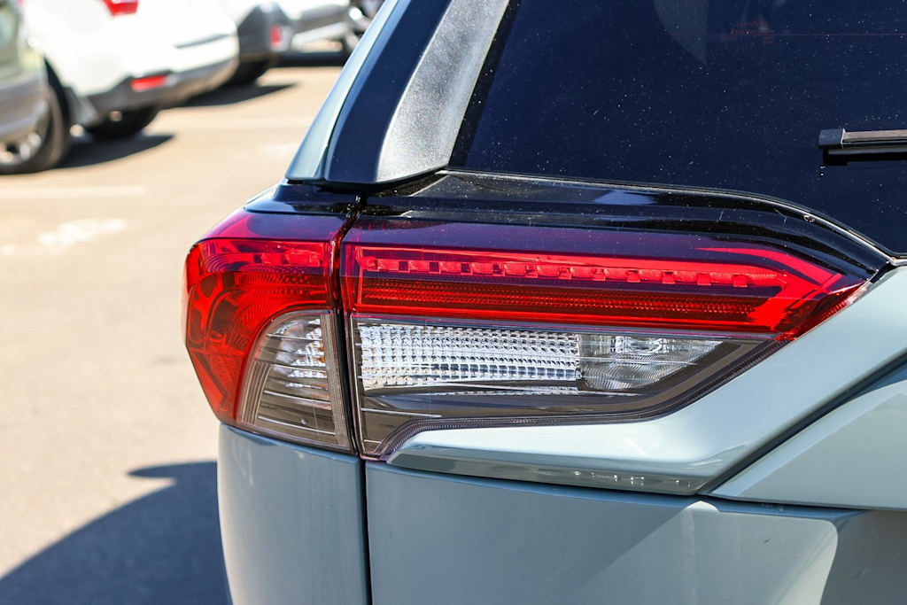 2023 Toyota RAV4 XLE 22