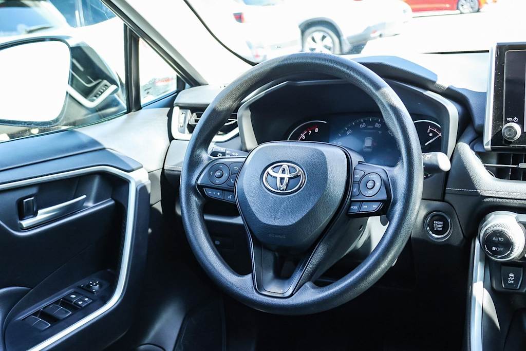 2023 Toyota RAV4 XLE 14