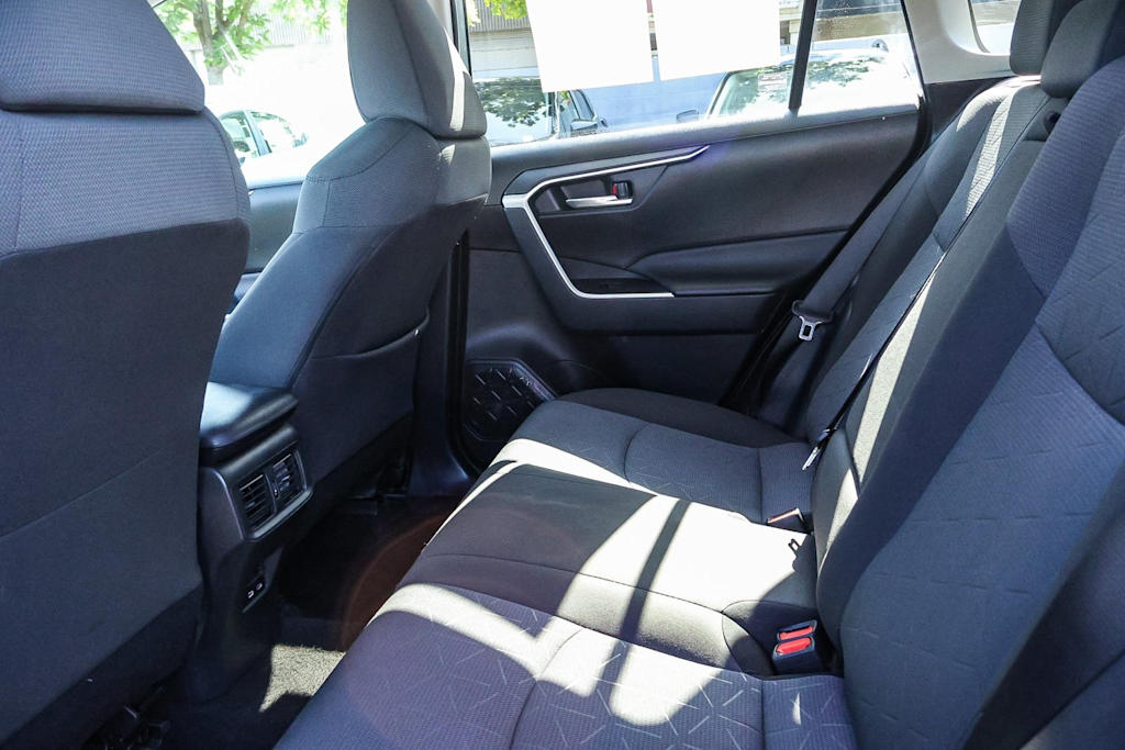 2023 Toyota RAV4 XLE 35
