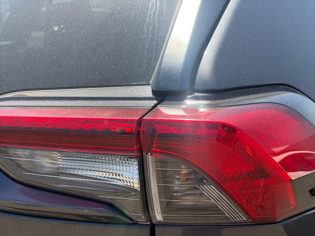 Thumbnail: 2019 Toyota RAV4 - 22