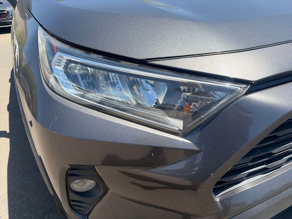 Thumbnail: 2019 Toyota RAV4 - 19
