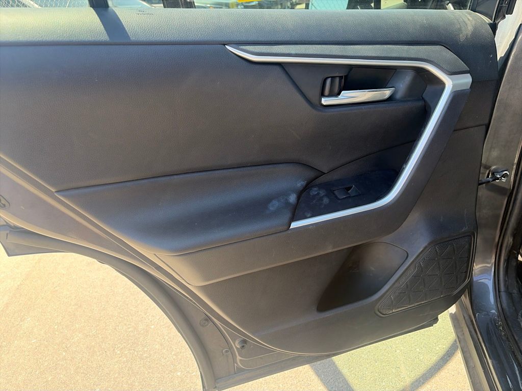 Thumbnail: 2019 Toyota RAV4 - 28