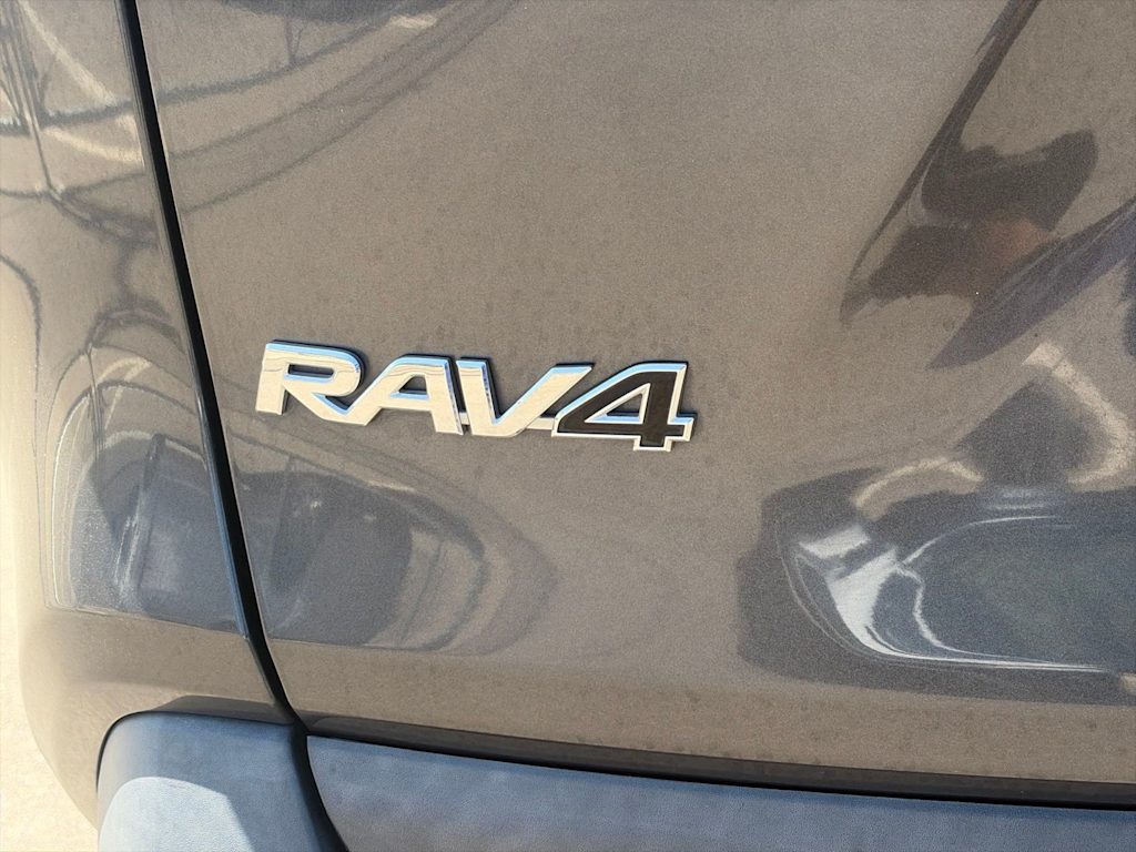 Thumbnail: 2019 Toyota RAV4 - 24