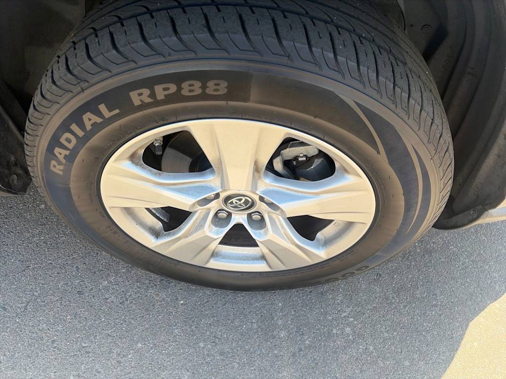 Thumbnail: 2019 Toyota RAV4 - 20