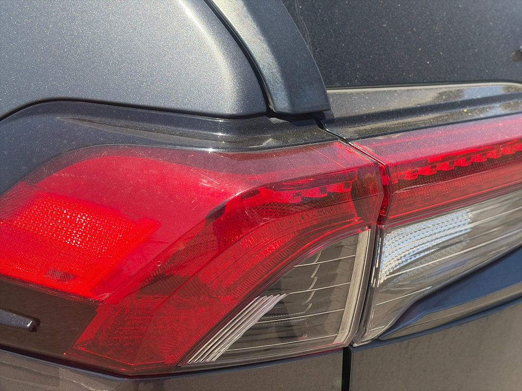 Thumbnail: 2019 Toyota RAV4 - 25