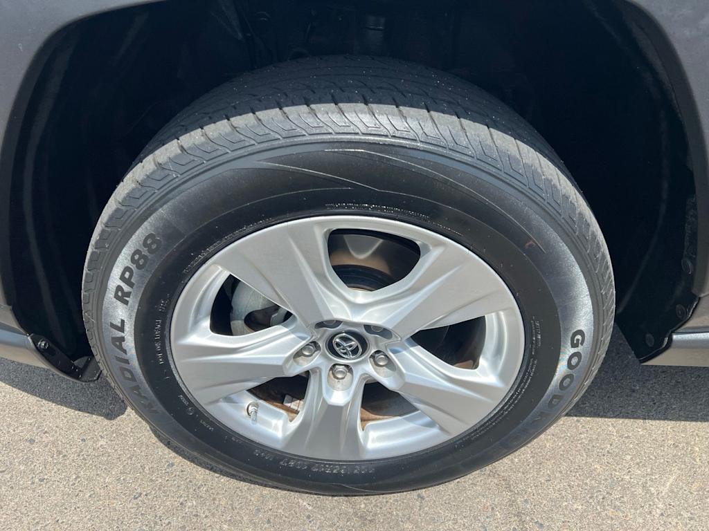 Thumbnail: 2019 Toyota RAV4 - 7