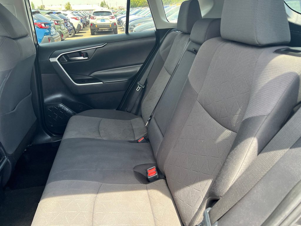 Thumbnail: 2019 Toyota RAV4 - 33