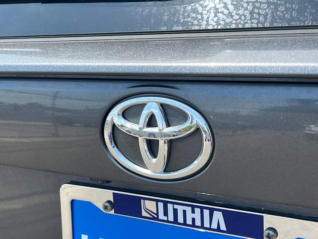 Thumbnail: 2019 Toyota RAV4 - 27