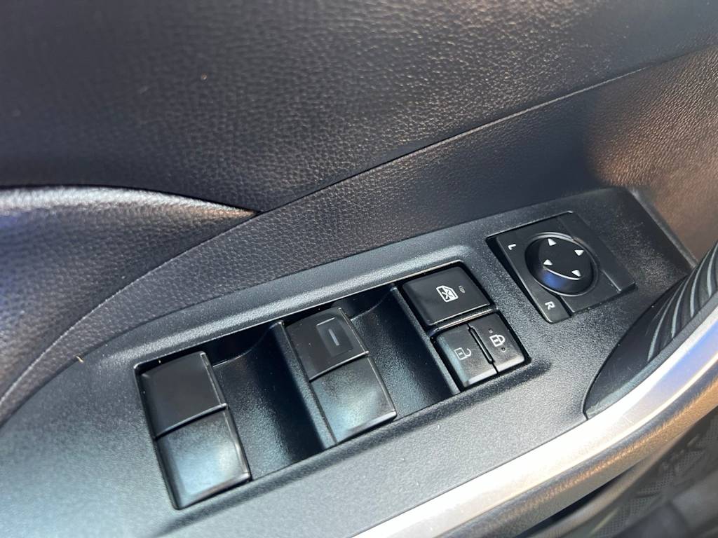 Thumbnail: 2019 Toyota RAV4 - 35