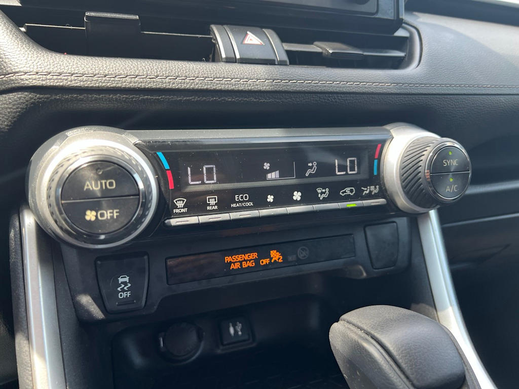 Thumbnail: 2019 Toyota RAV4 - 36