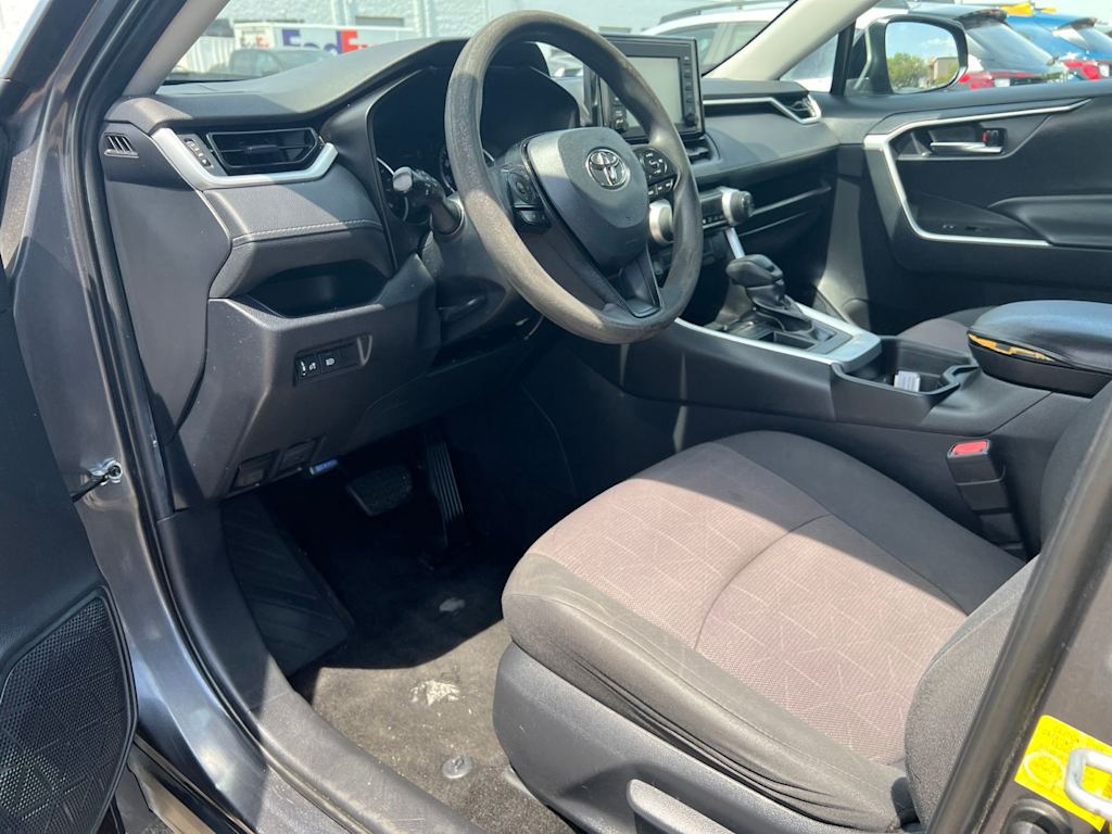 Thumbnail: 2019 Toyota RAV4 - 8