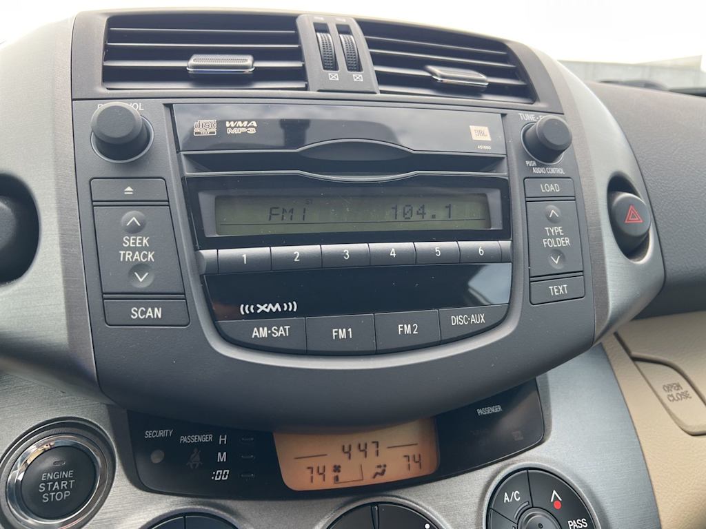 Thumbnail: 2011 Toyota RAV4 - 10