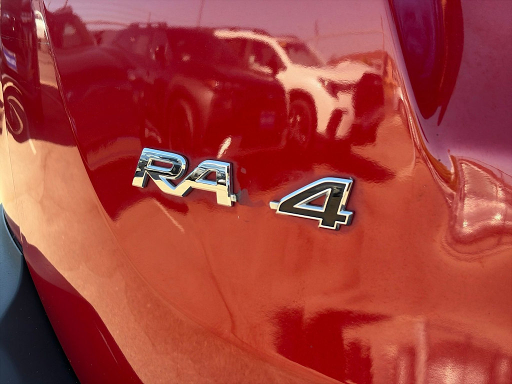 Thumbnail: 2014 Toyota RAV4 - 28