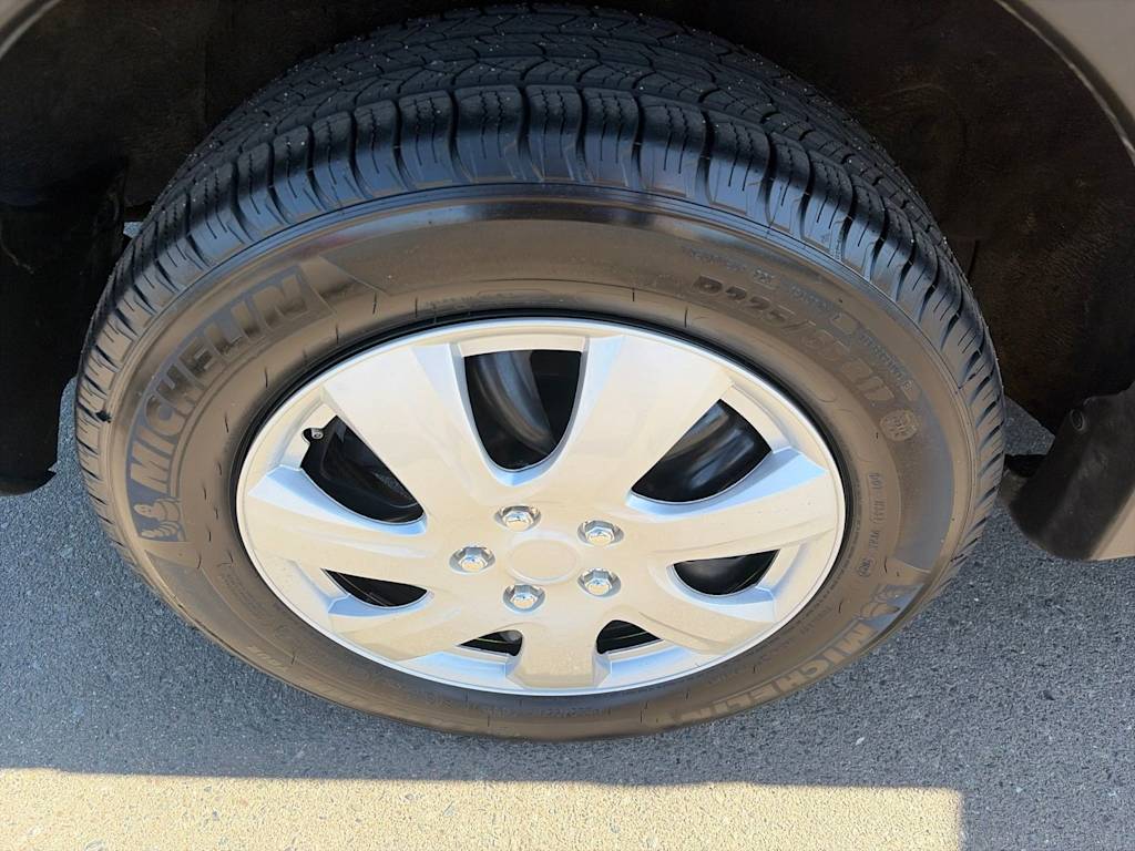 Thumbnail: 2014 Toyota RAV4 - 25
