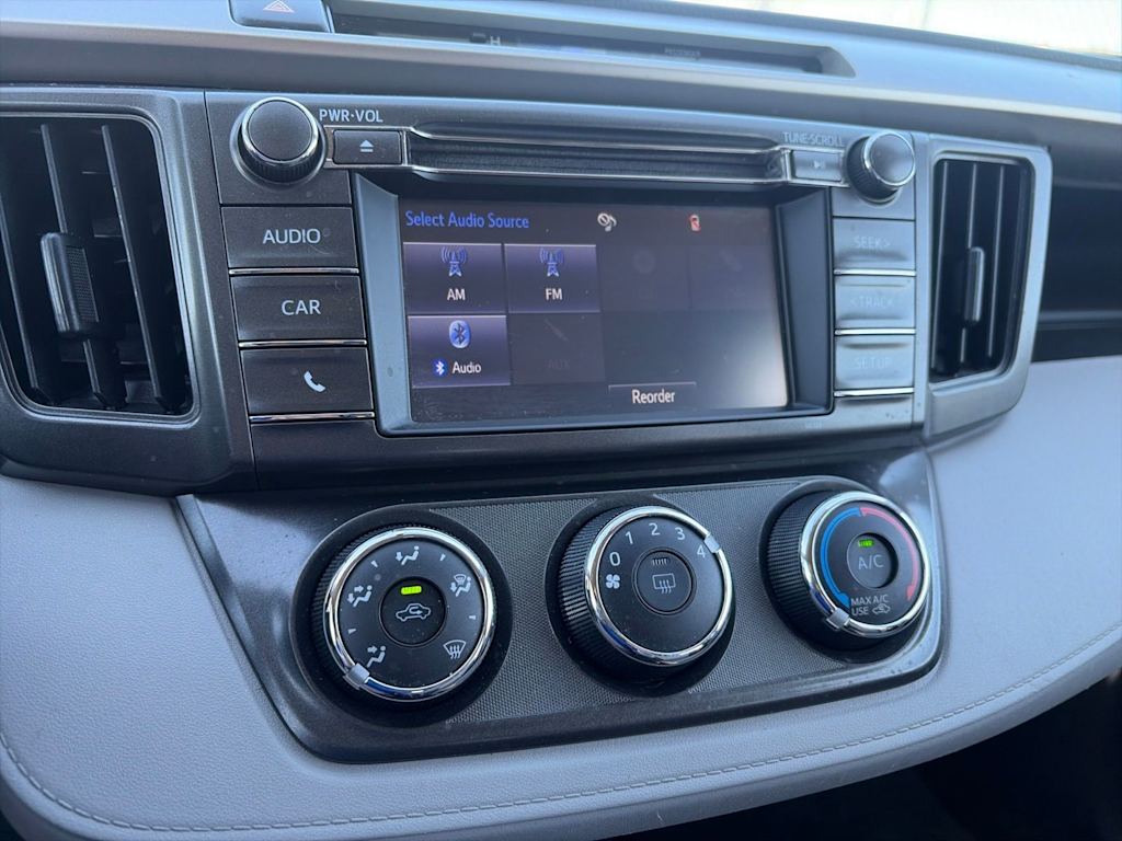 Thumbnail: 2014 Toyota RAV4 - 11