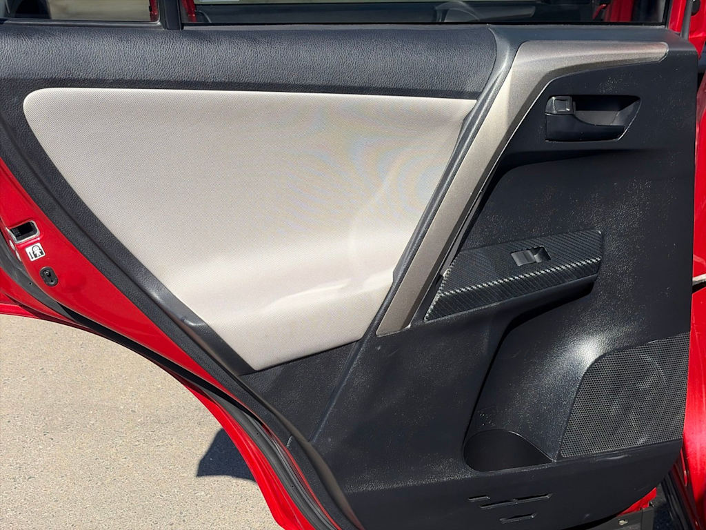Thumbnail: 2014 Toyota RAV4 - 30